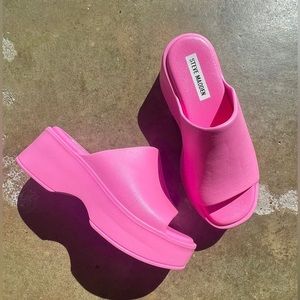 Steve Madden | slinky j sandal | pink